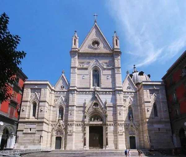 Le Sorelle Duomo Naples